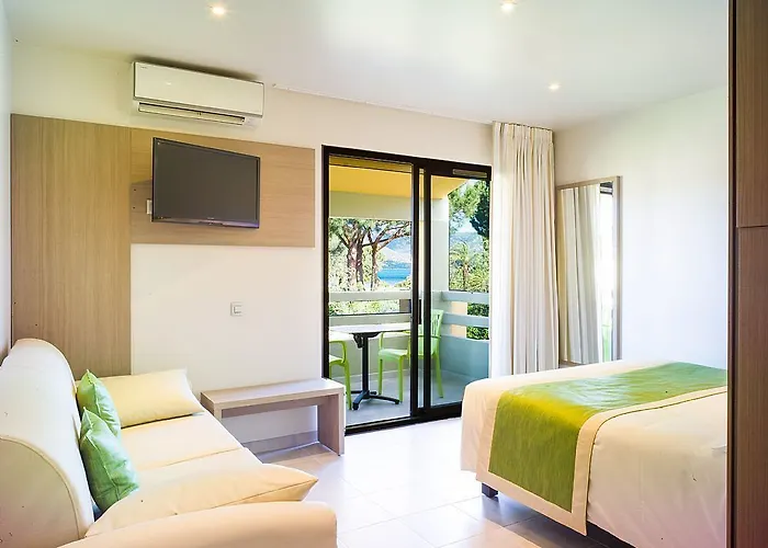 Marina Corsica ホテル